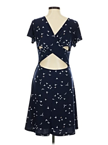 Le Lis Casual Dress (view 2)