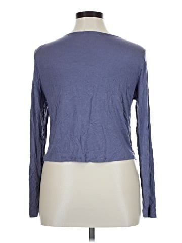 Charlotte Russe Long Sleeve T-Shirt (view 2)