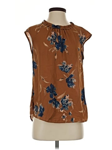 Daniel Rainn Sleeveless T-Shirt (view 1)