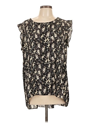 Everleigh Sleeveless Blouse (view 1)