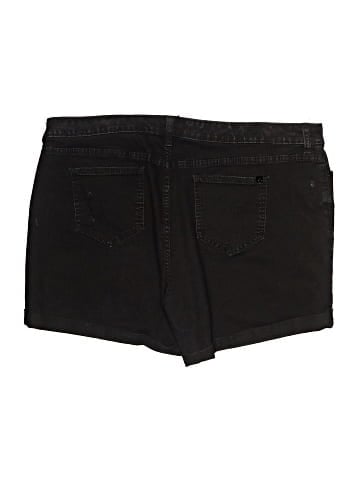Jennifer Lopez Shorts (view 2)