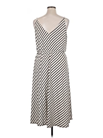 H&M Casual Dress (view 2)