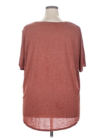 Maurices Short Sleeve T-Shirt (view 2)