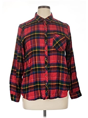 Maurices Long Sleeve Button-Down Shirt (view 1)