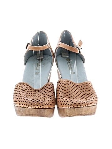 Eric Michael Heels (view 2)