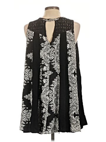 Umgee Sleeveless Blouse (view 2)