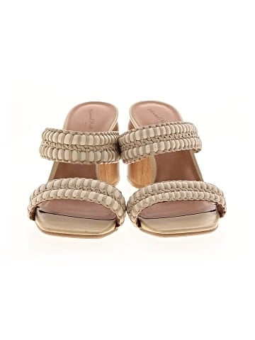 Universal Thread Sandals (view 2)