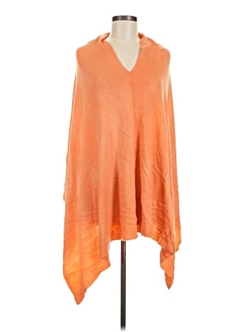 Coco + Carmen Poncho (view 1)