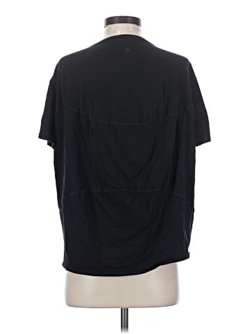 Lululemon Athletica Short Sleeve T-Shirt (view 2)