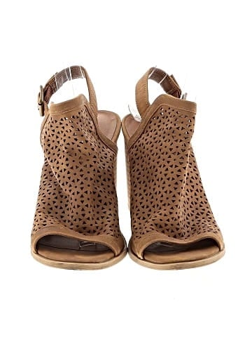 Universal Thread Sandals (view 2)