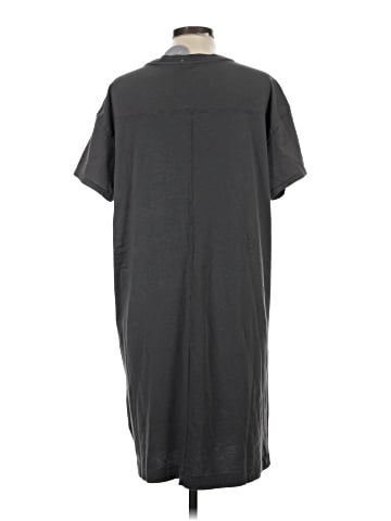 Old Navy Casual Dress (view 2)