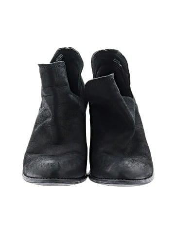 Steve Madden Ankle Boots (view 2)