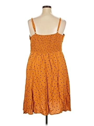 Old Navy Casual Dress (view 2)