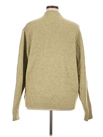 Uniqlo Turtleneck Sweater (view 2)