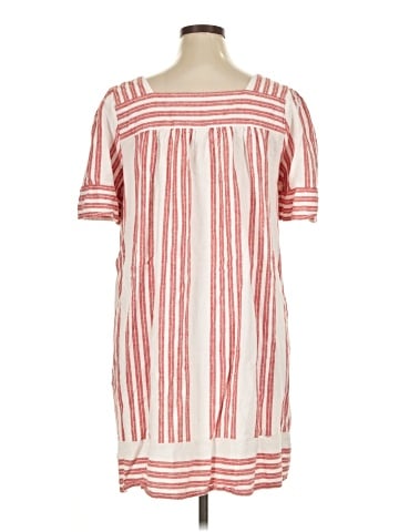 Old Navy Casual Dress (view 2)