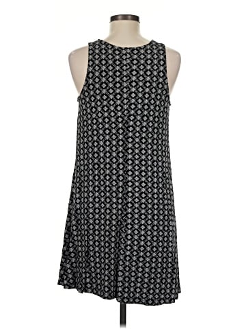 Old Navy Casual Dress (view 2)