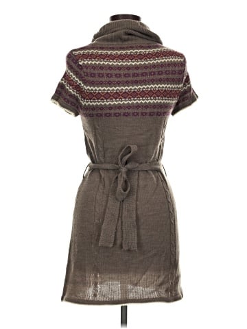 Belle Du Jour Casual Dress (view 2)