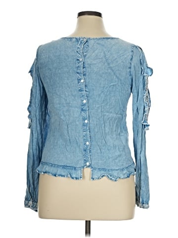Style Envy Long Sleeve T-Shirt (view 2)