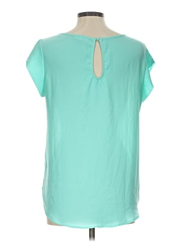 E&M Collection Short Sleeve Top (view 2)