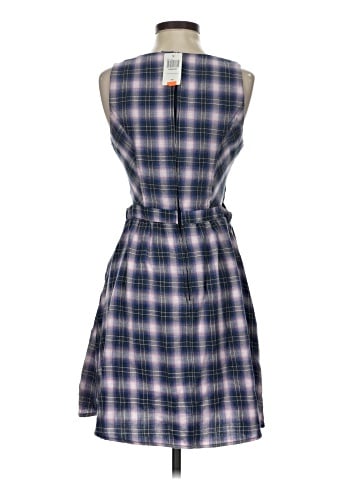 Hot Topic Casual Dress (view 2)
