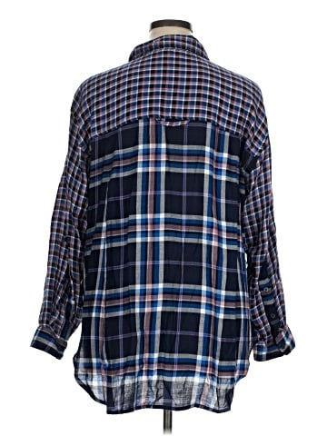 Gloria Vanderbilt Long Sleeve Button-Down Shirt (view 2)