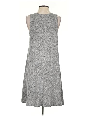 Old Navy Casual Dress (view 2)