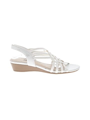 Judith Wedges (view 1)