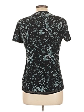 Lululemon Athletica Short Sleeve T-Shirt (view 2)