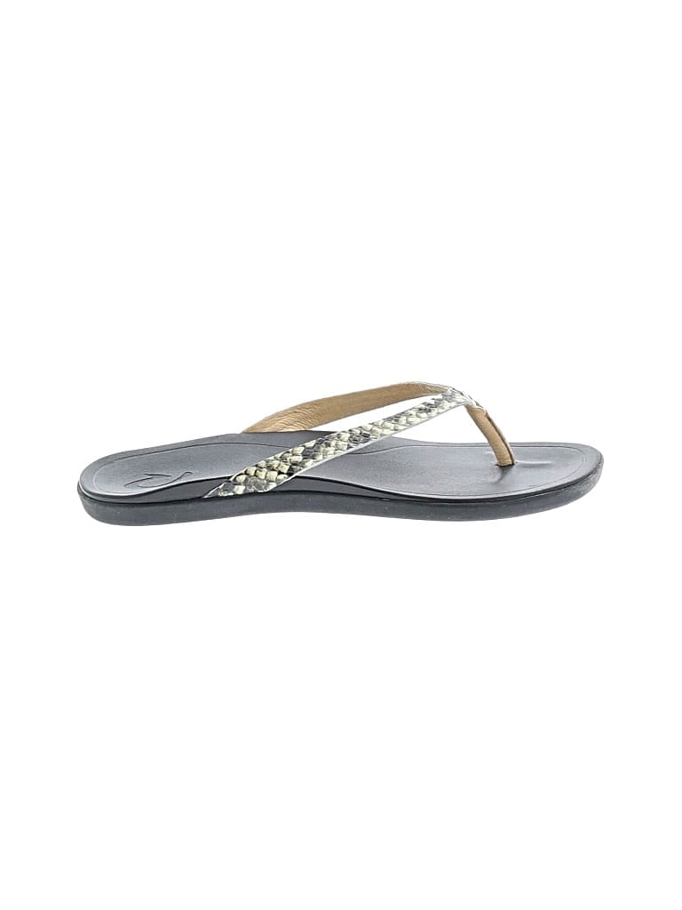 Pre-owned Olukai Flip Flops In Silver