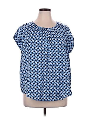 Liz Claiborne Short Sleeve T-Shirt (view 1)