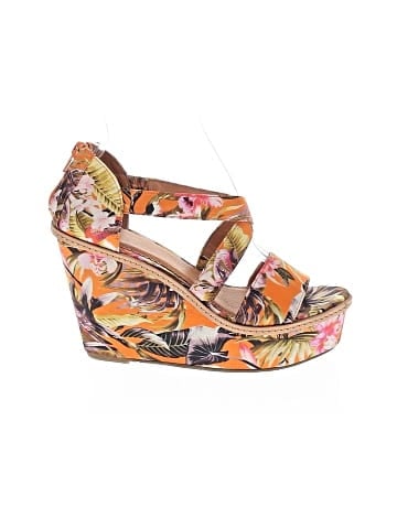 Miss Albright Wedges (view 1)
