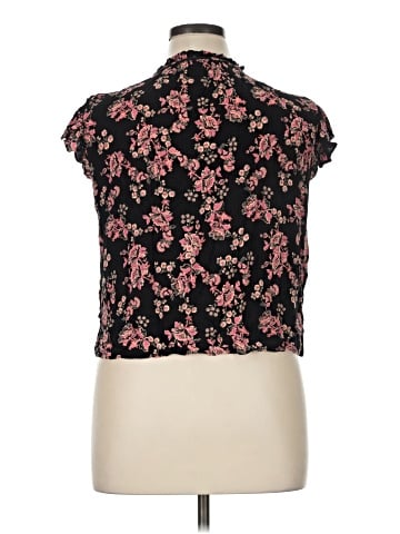 Rose + Olive Short Sleeve Blouse (view 2)