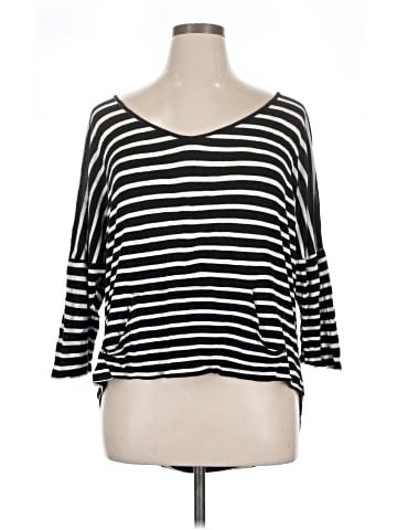 Torrid 3/4 Sleeve Top (view 1)