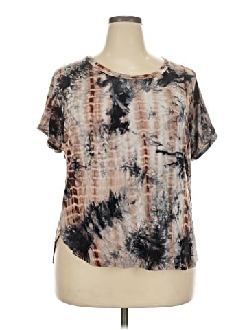 Coin 1804 Short Sleeve T-Shirt (view 1)