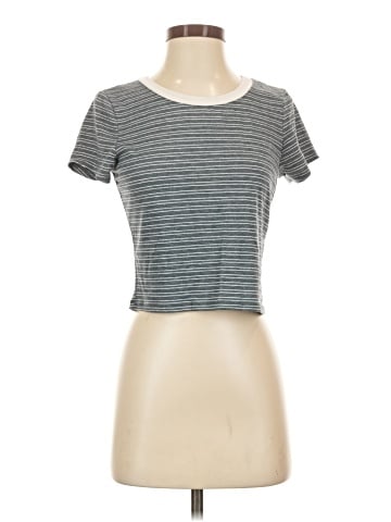 Charlotte Russe Short Sleeve T-Shirt (view 1)
