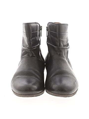 Pikolinos Ankle Boots (view 2)