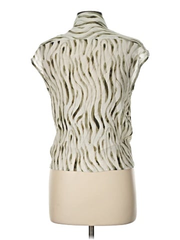 Fun2Fun Sleeveless Blouse (view 2)