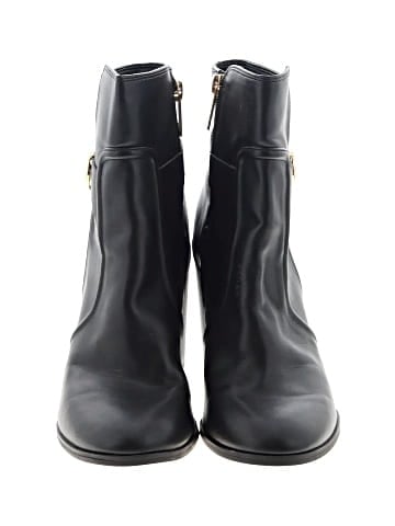 MICHAEL Michael Kors Ankle Boots (view 2)