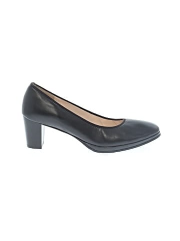 Ara Heels (view 1)