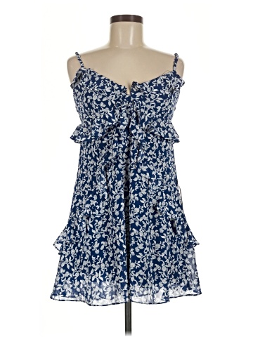 B. Darlin Casual Dress (view 1)