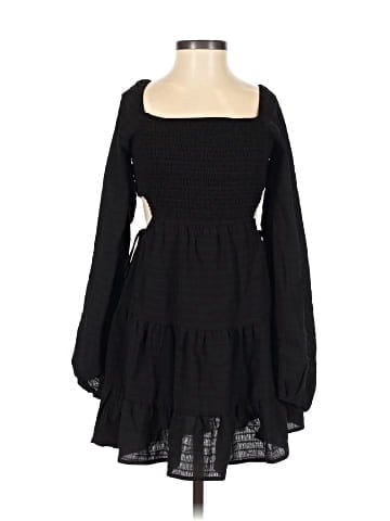 Le Lis Casual Dress (view 1)