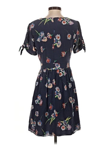 Madewell Silk Button-Front Tie-Sleeve Retro Dress in Flutter-By Floral (view 2)