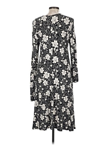 Old Navy Casual Dress (view 2)