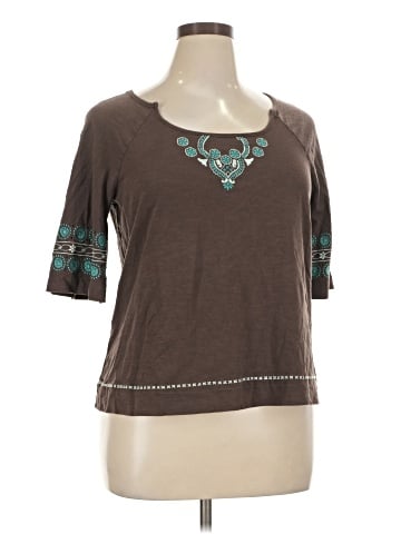Urban Outfitters 3/4 Sleeve T-Shirt (view 1)