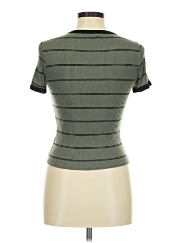 Charlotte Russe Short Sleeve T-Shirt (view 2)