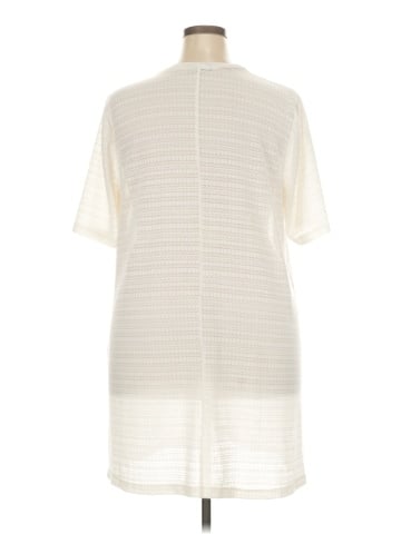 Lane Bryant Outlet Short Sleeve Blouse (view 2)