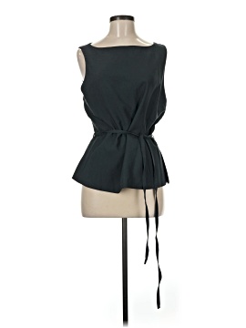 Hem & Thread Sleeveless Blouse