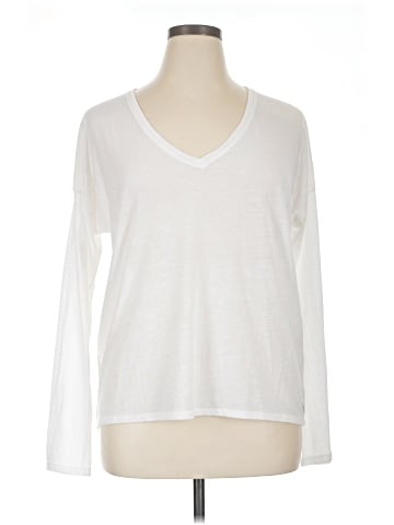 Victoria's Secret Long Sleeve T-Shirt (view 1)