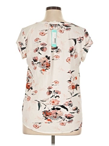 Fun2Fun Sleeveless Blouse (view 2)