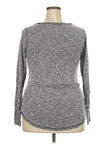 Liz Lange Maternity for Target 3/4 Sleeve T-Shirt (view 2)